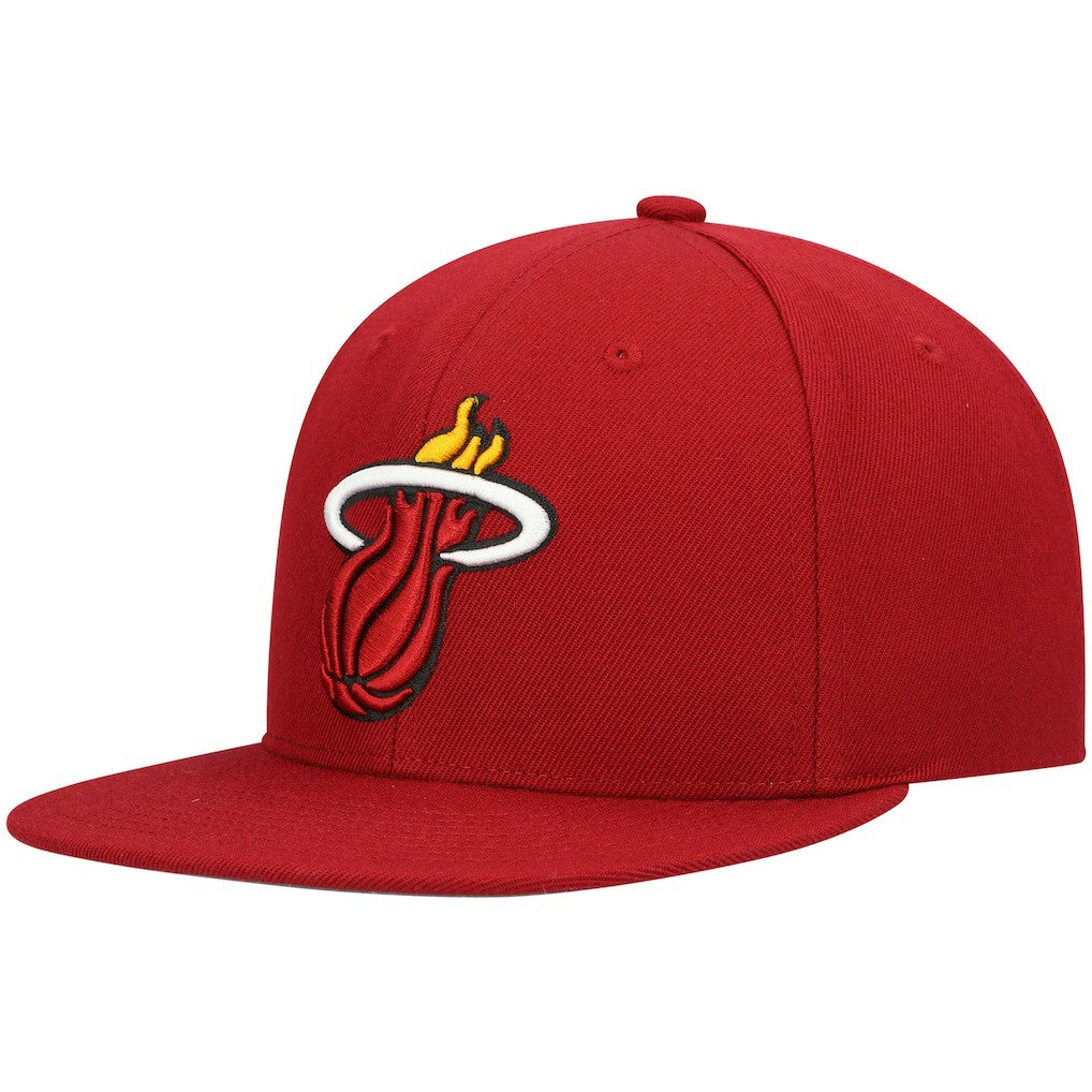 Mitchell & Ness - Miami Heat Ground 2.0 Snapback Hat - Red