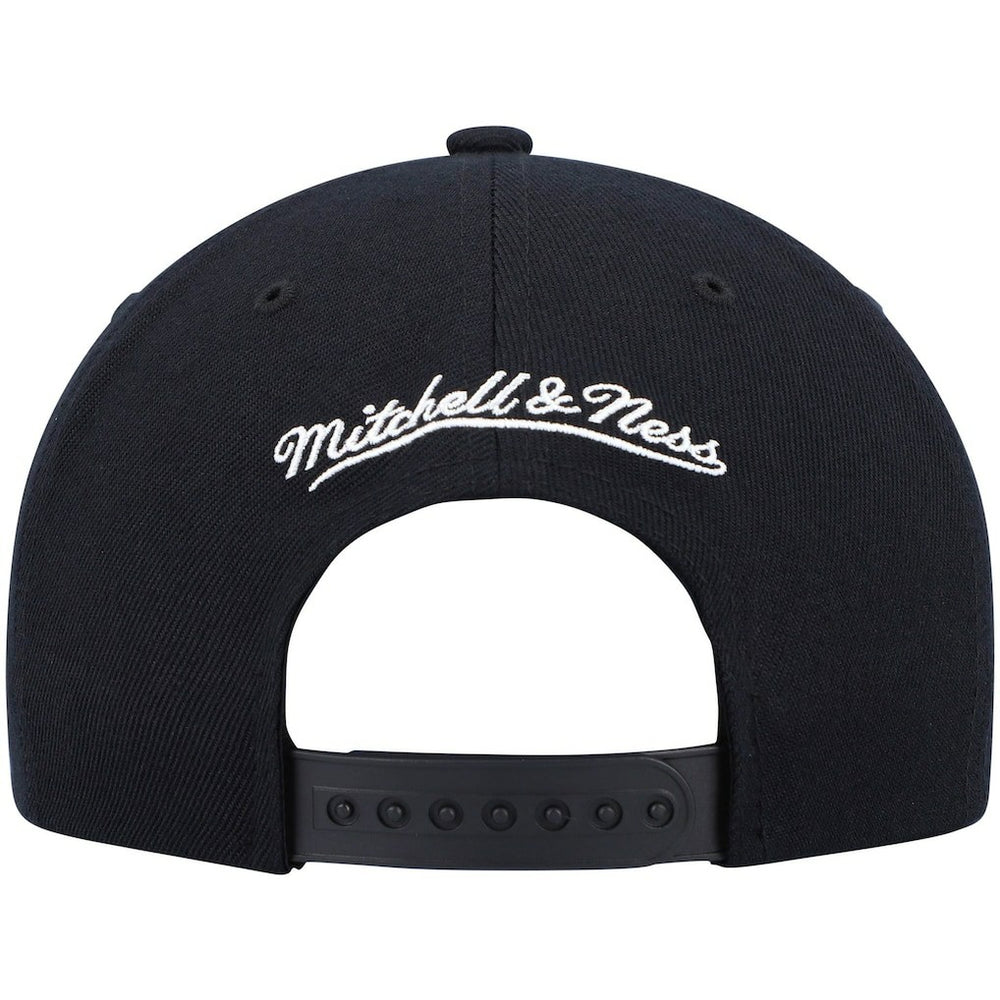 Mitchell & Ness - Toronto Raptors Ground 2.0 Snapback Hat - Black