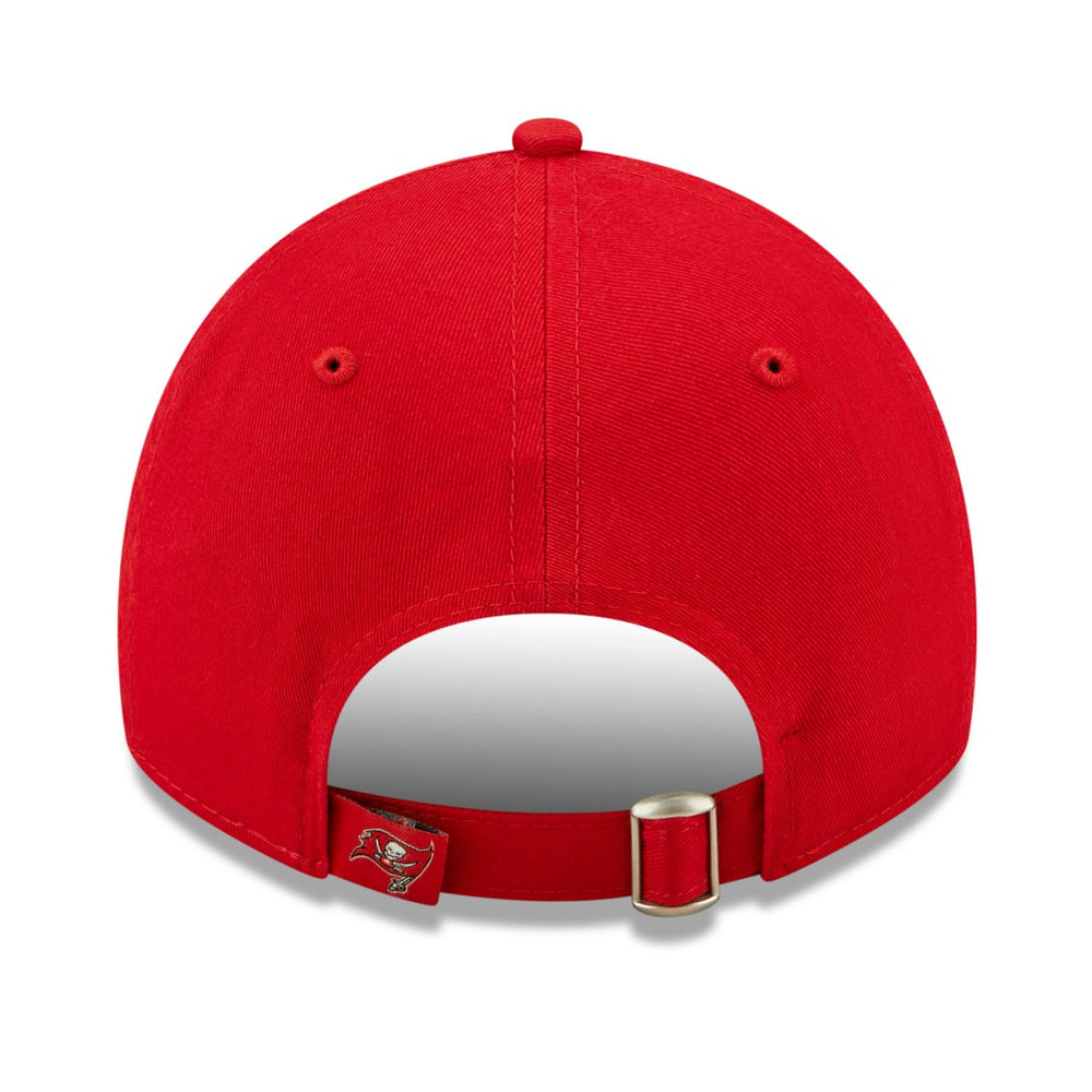 Tampa Bay Buccaneers New Era Women's Formed 9TWENTY Adjustable Hat Red - NFL