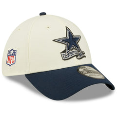 Dallas Cowboys New Era 2022 Sideline 39THIRTY 2-Tone Flex Hat Cream/Navy - NFL