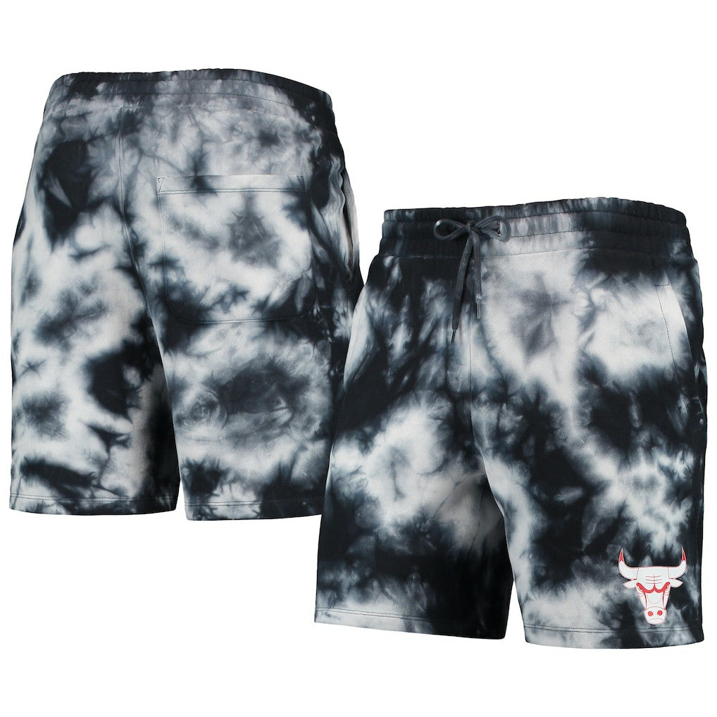 New Era - Chicago Bulls Fleece Tie-Dye Shorts - Black