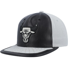 Mitchell & Ness - Chicago Bulls Day One Snapback Hat - Black/Gray