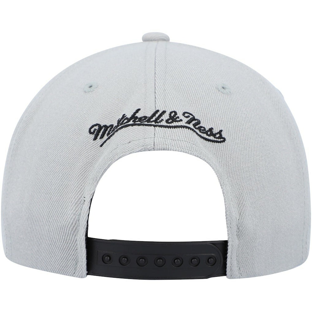 Mitchell & Ness - Chicago Bulls Day One Snapback Hat - Black/Gray