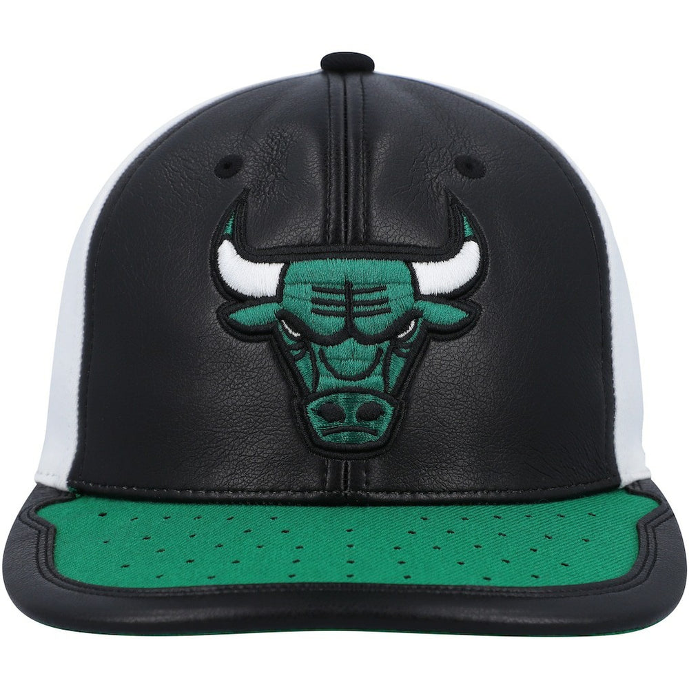 Mitchell & Ness - Chicago Bulls Day One Snapback Hat - White/Green