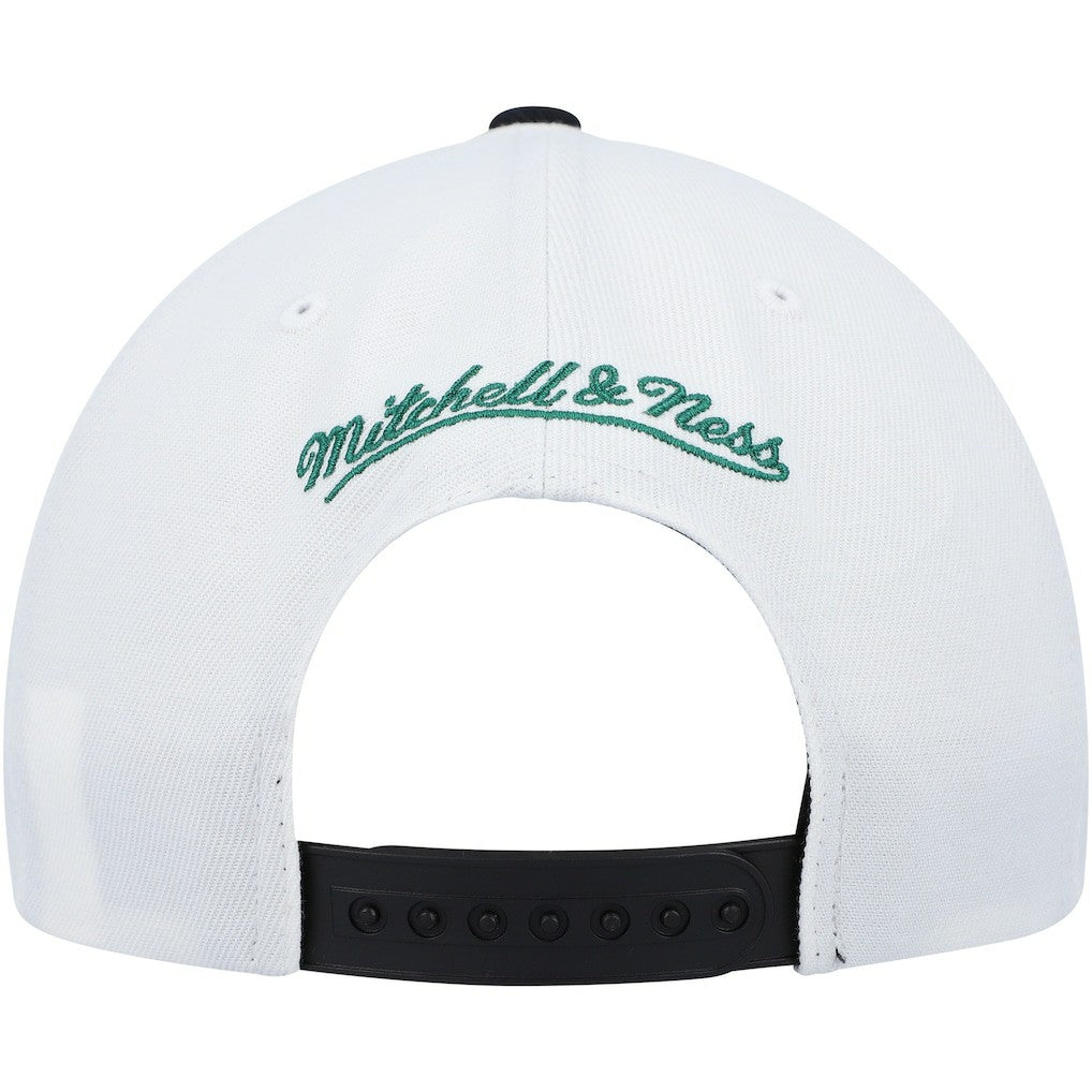 Mitchell & Ness - Chicago Bulls Day One Snapback Hat - White/Green