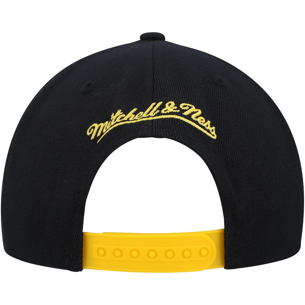 Mitchell & Ness - Chicago Bulls Day One Snapback Hat - Yellow/Black