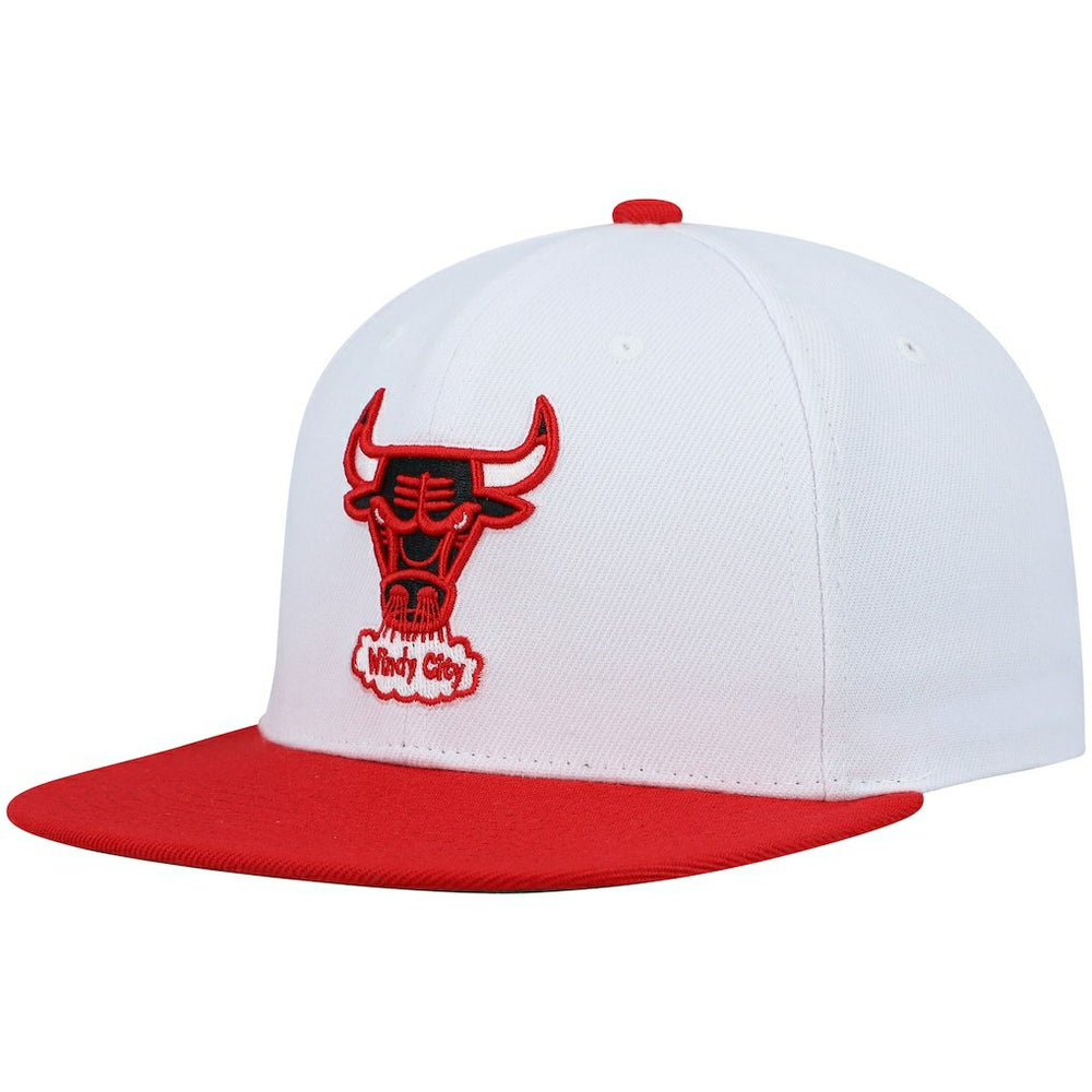 Mitchell & Ness - Chicago Bulls Hardwood Classics Snapback Hat - White/Red