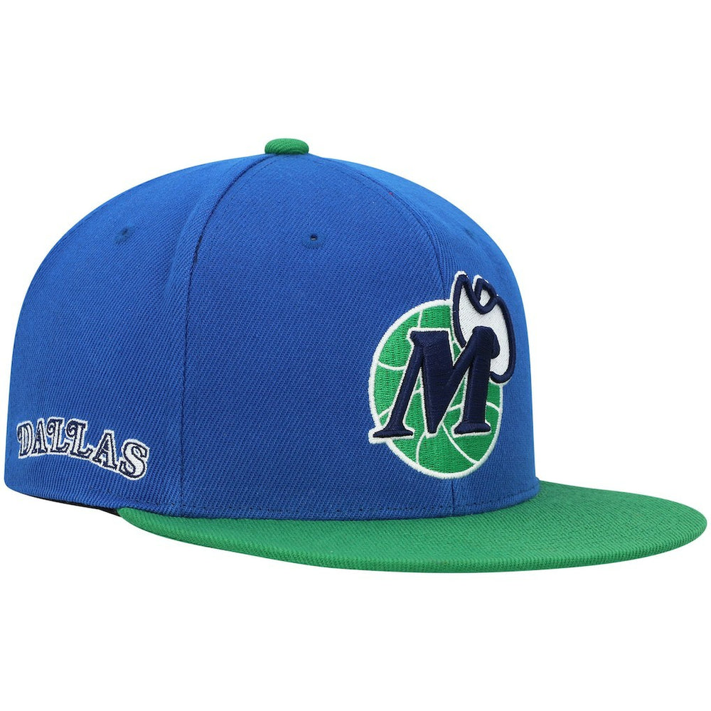 Mitchell & Ness - Dallas Mavericks Hardwood Classics Snapback Hat - Blue/Green