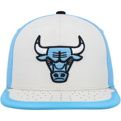 Mitchell & Ness - Chicago Bulls Day One Snapback Hat - White/Light Blue
