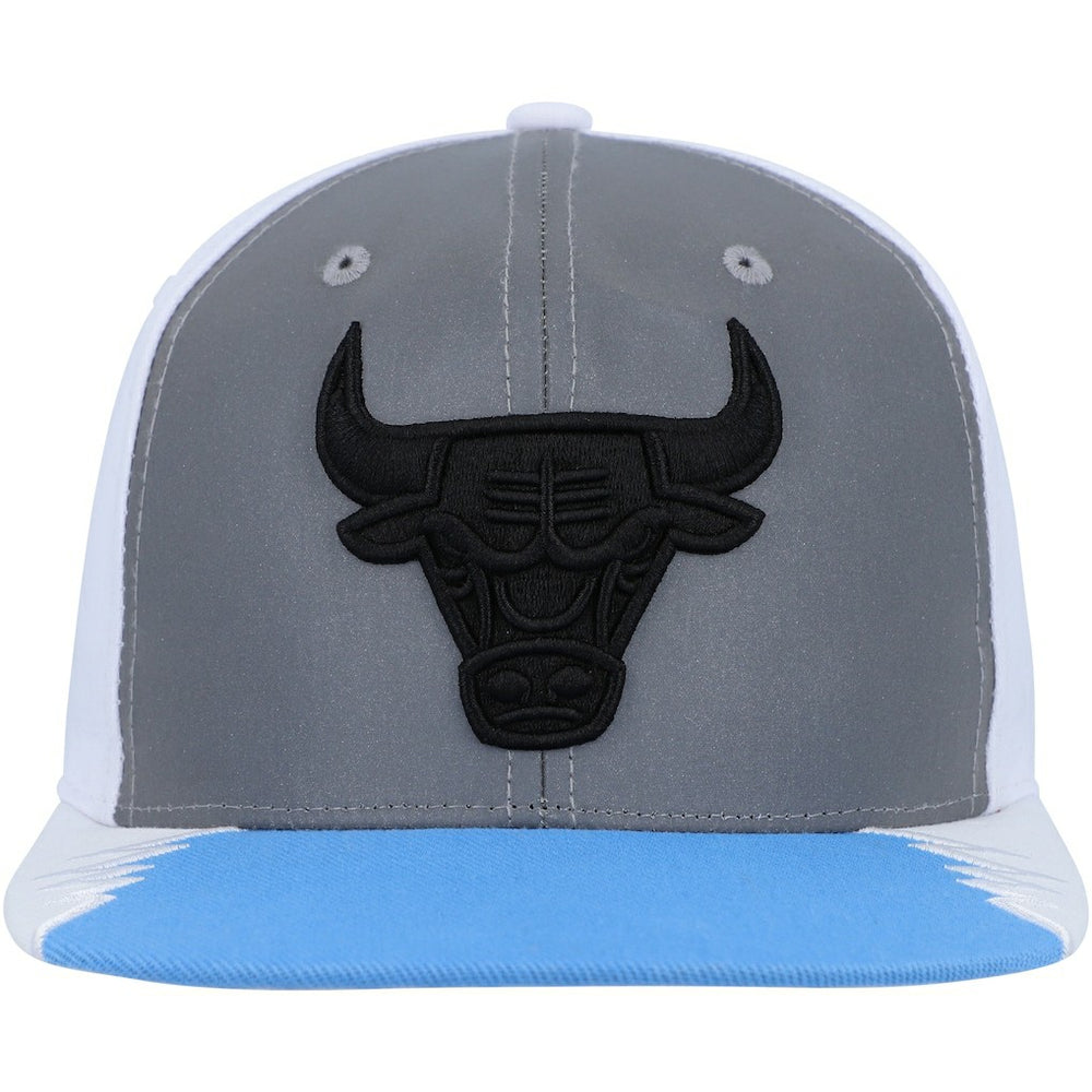 Mitchell & Ness - Chicago Bulls Day 5 Snapback Hat - Silver/Blue