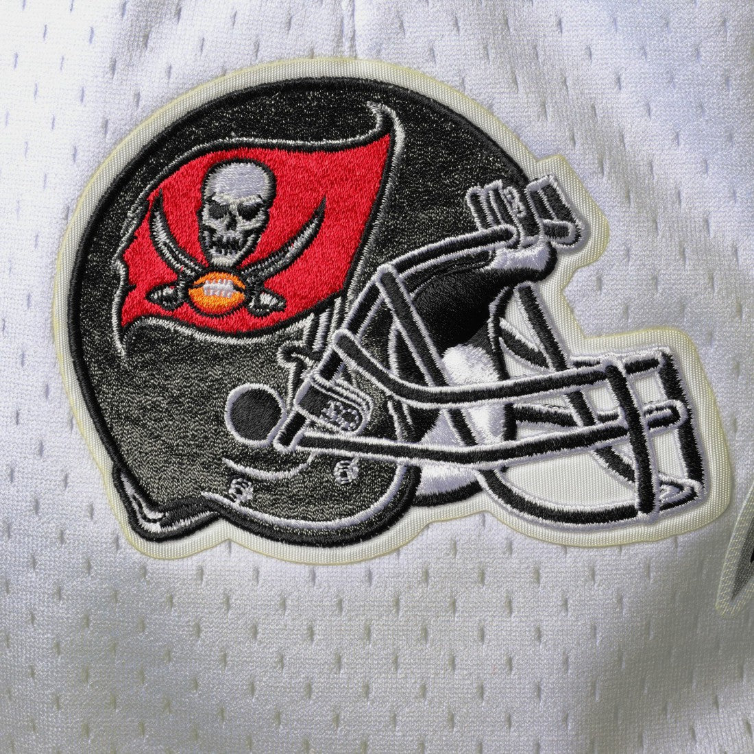 Tampa Bay Buccaneers Pro Standard Mesh Shorts White/Red - NFL