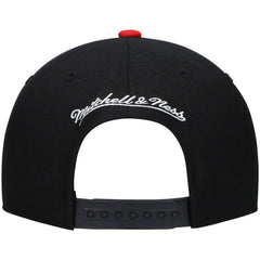 Mitchell & Ness - Philadelphia 76ers Hardwood Classics Low Big Face Snapback Hat - Black/Red