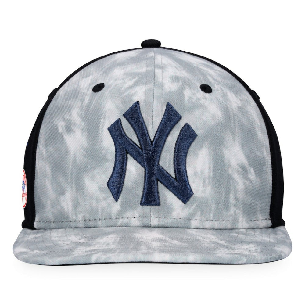 New York Yankees Majestic Smoke Dye Snapback Hat discount