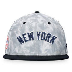 New York Yankees Fanatics Smoke Dye Fitted Hat Near Me