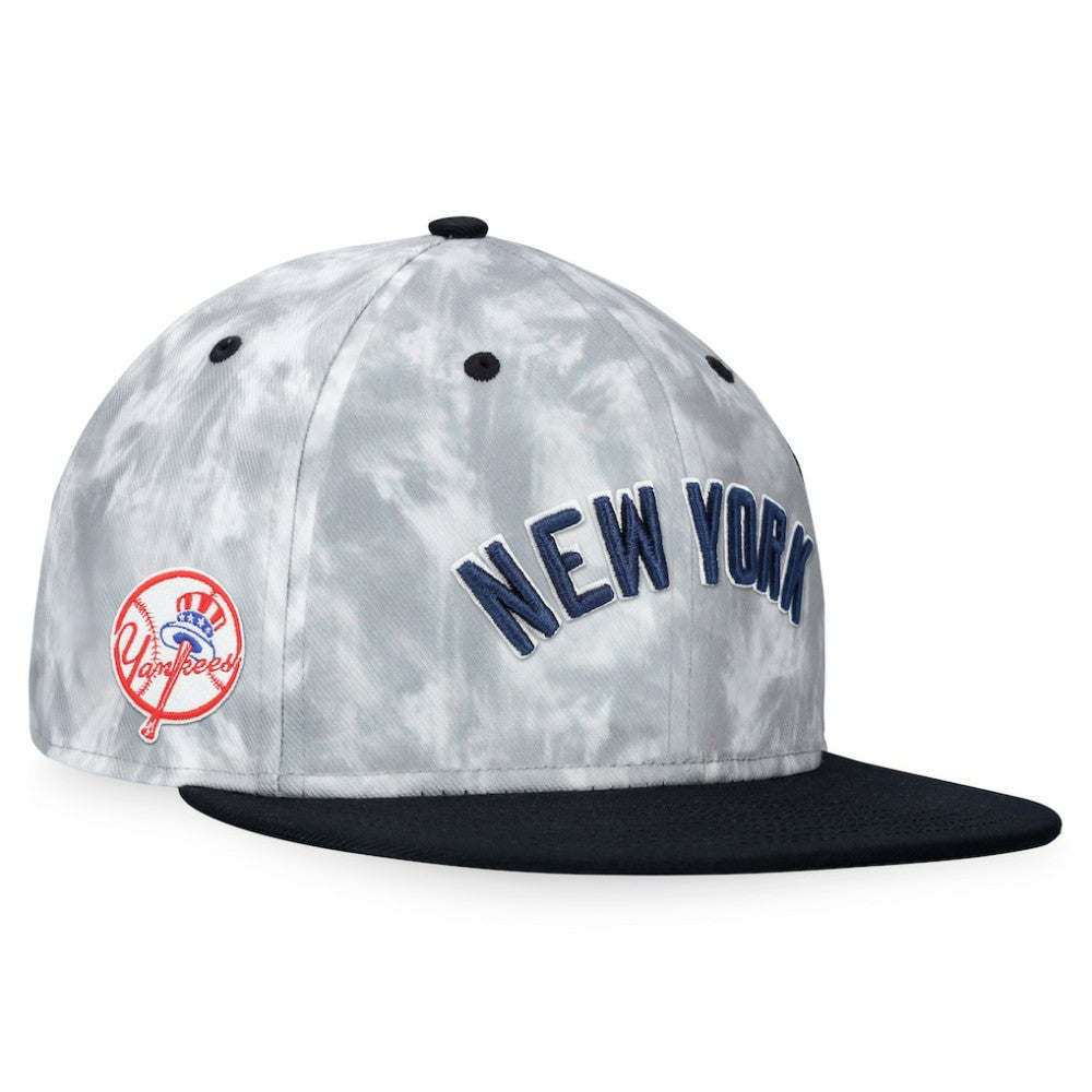 New York Yankees Fanatics Smoke Dye Fitted Hat Near Me