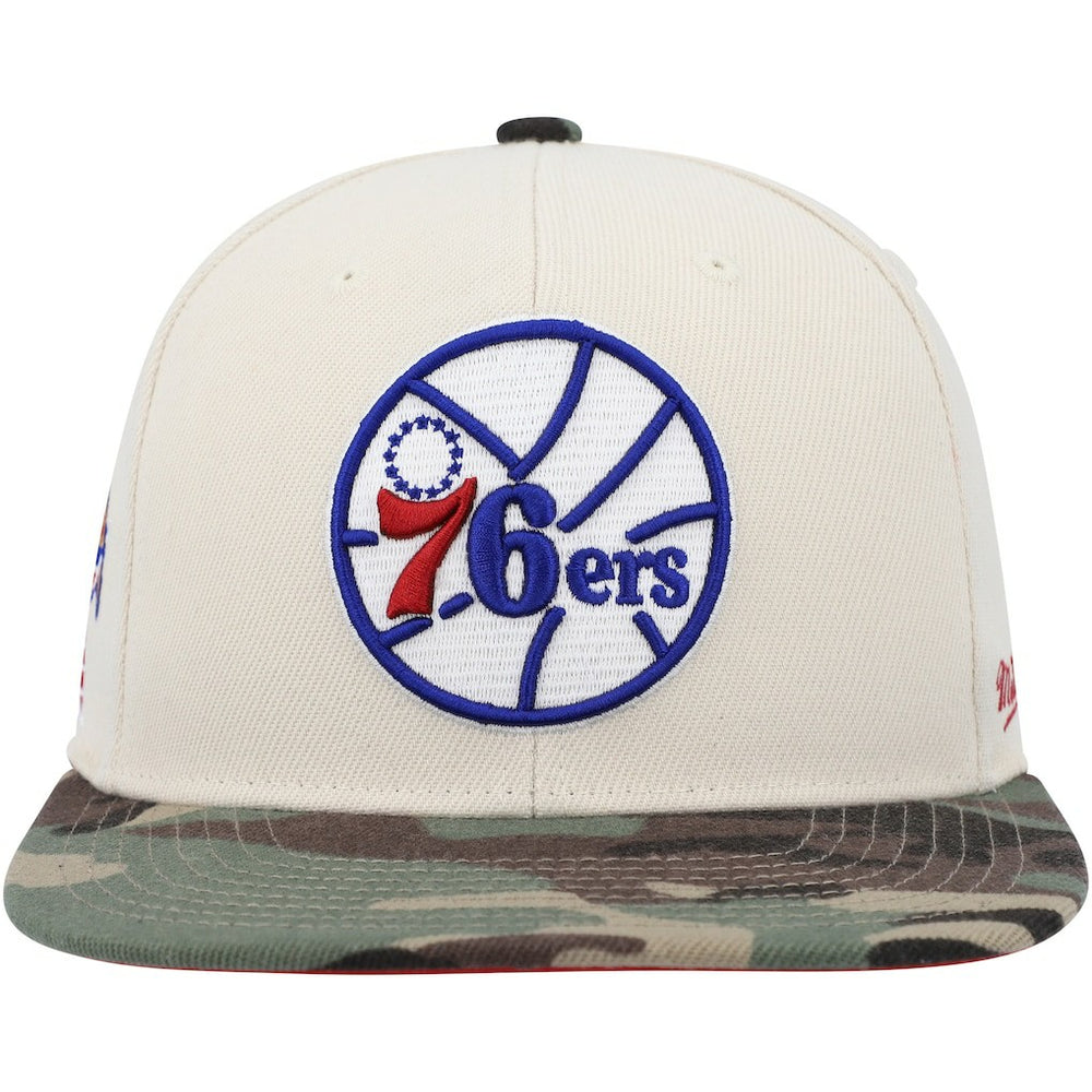 Mitchell & Ness - Philadelphia 76ers Hardwood Classics 1976 NBA All-Star Game Off White Camo Fitted Hat - Cream/Camo