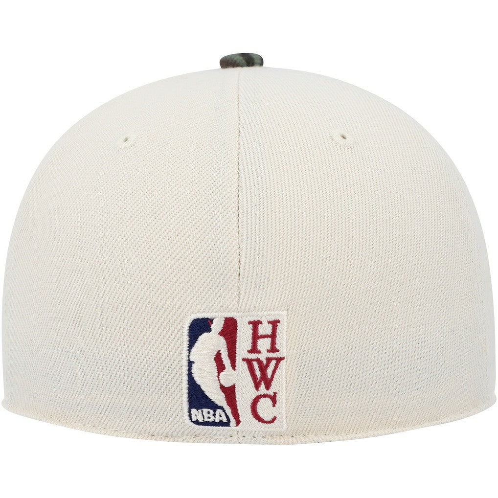 Mitchell & Ness - Philadelphia 76ers Hardwood Classics 1976 NBA All-Star Game Off White Camo Fitted Hat - Cream/Camo