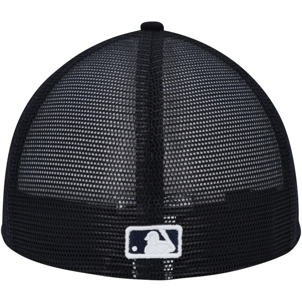 Boston Red Sox New Era 2023 On-Field Batting Practice Low Profile 59FIFTY Fitted Hat Lifestyle