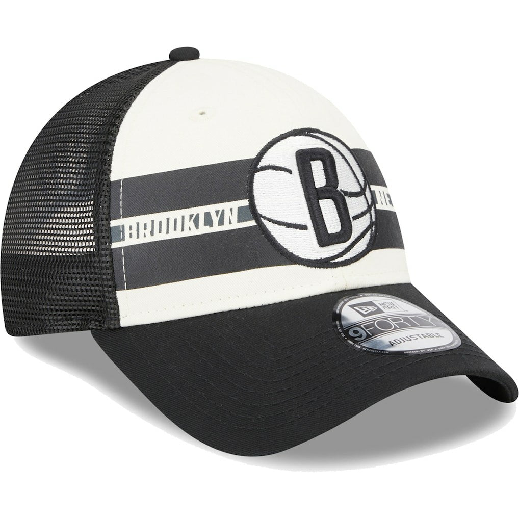 New Era - Brooklyn Nets Stripes 9FORTY Trucker Snapback Hat - Black