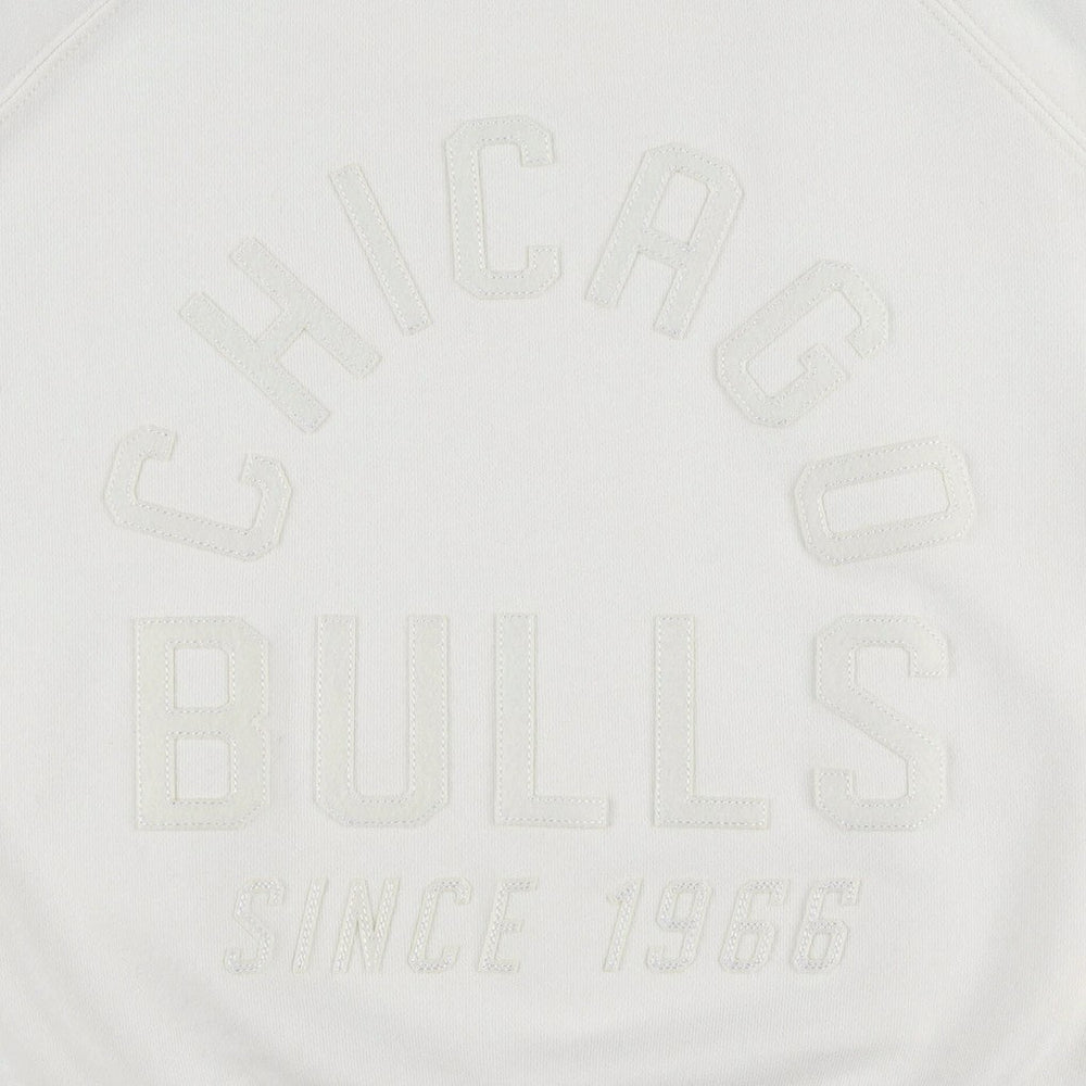 NBA - Chicago Bulls Sportiqe Women's Ashlyn Brava Raglan Pullover Sweatshirt - Cream