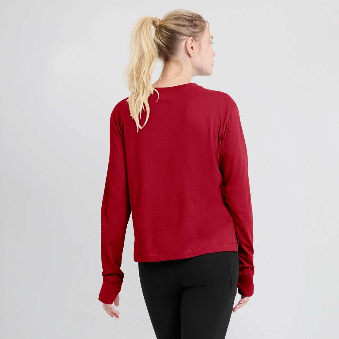 Tampa Bay Buccaneers Women's Modest Crop Performance Long Sleeve T-Shirt Red - Nike