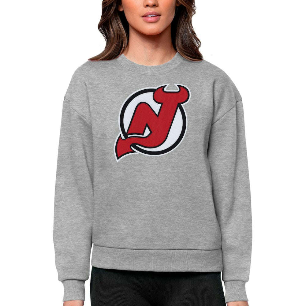 New Jersey Devils - Antigua Women's Team Logo Victory Crewneck Pullover Sweatshirt Heather Gray