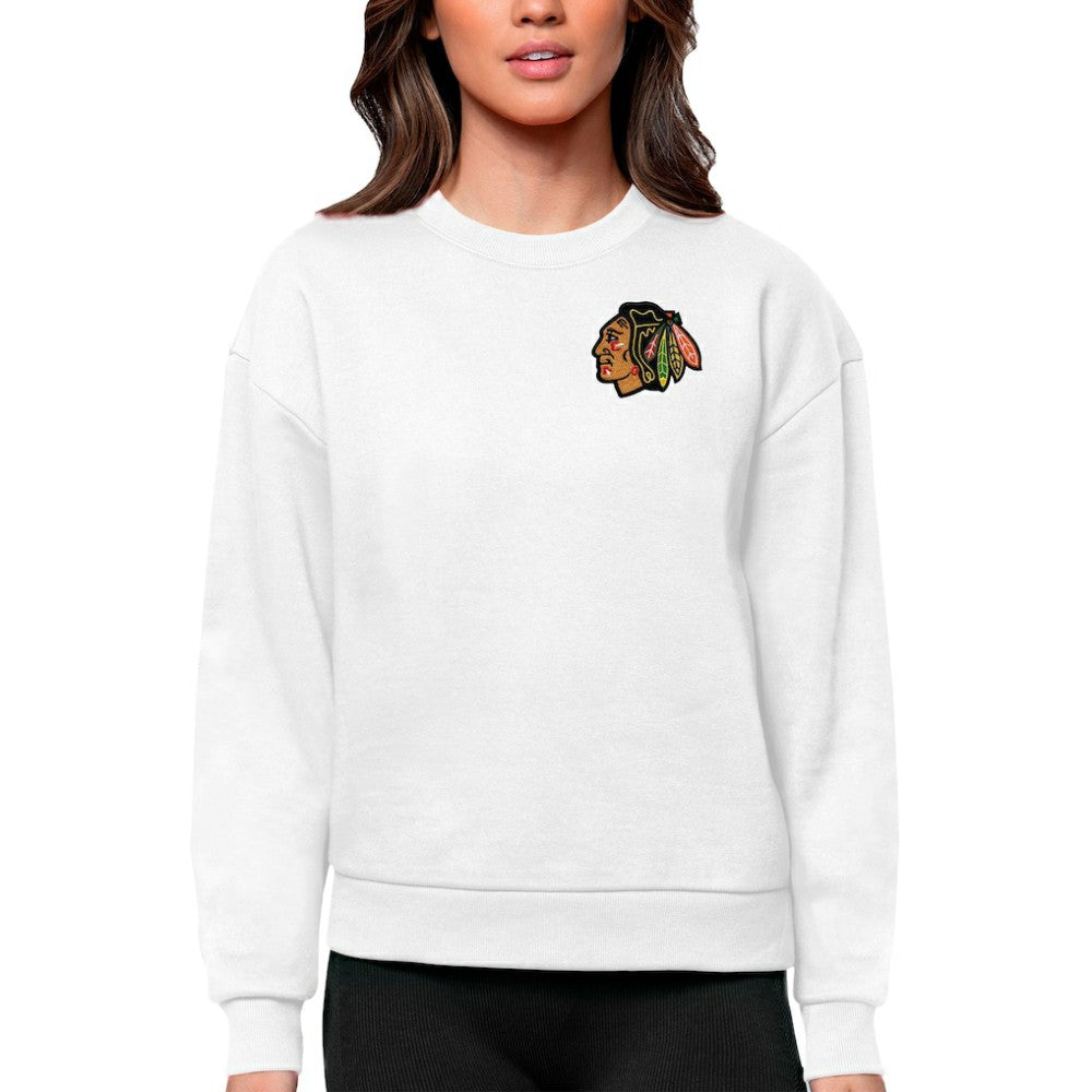 Chicago Blackhawks Antigua Women's Victory Crewneck Pullover Sweatshirt White