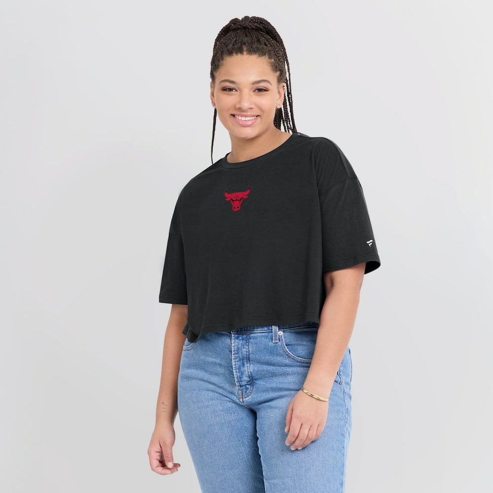 Fanatics - Chicago Bulls Women's Elements Super Soft Boxy Cropped T-Shirt - Black