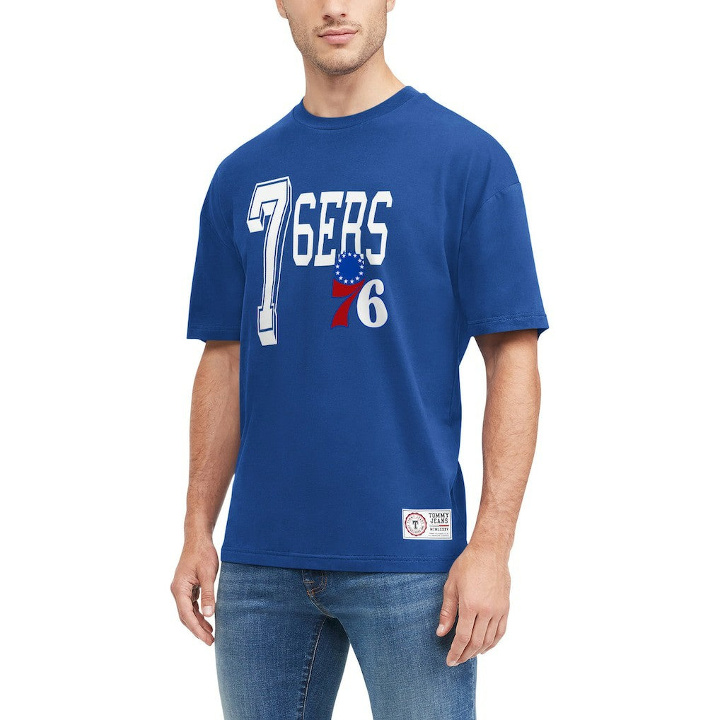 NBA - Philadelphia 76ers Tommy Jeans Mel Varsity T-Shirt - Royal