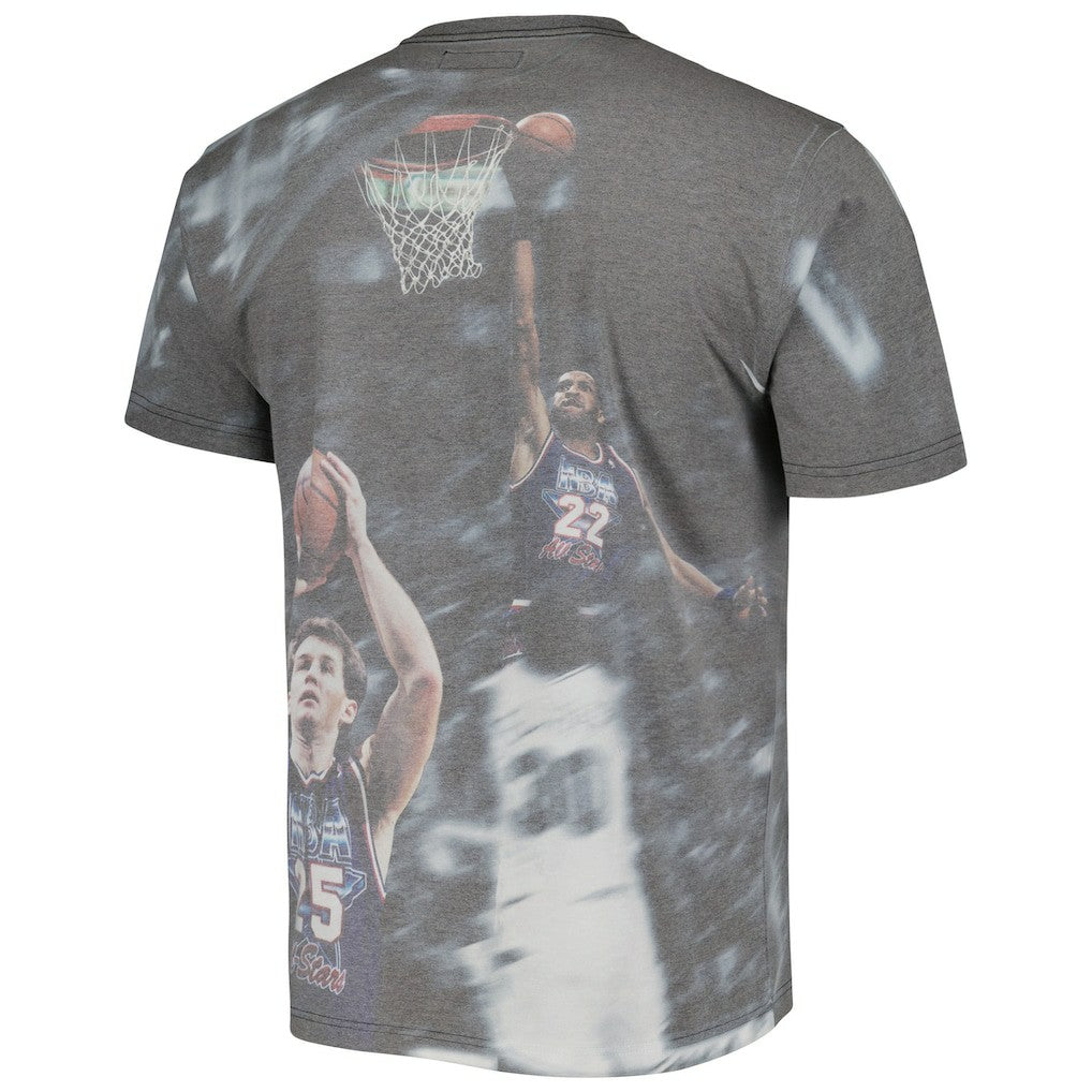 Mitchell & Ness - Cleveland Cavaliers Above the Rim Graphic T-Shirt