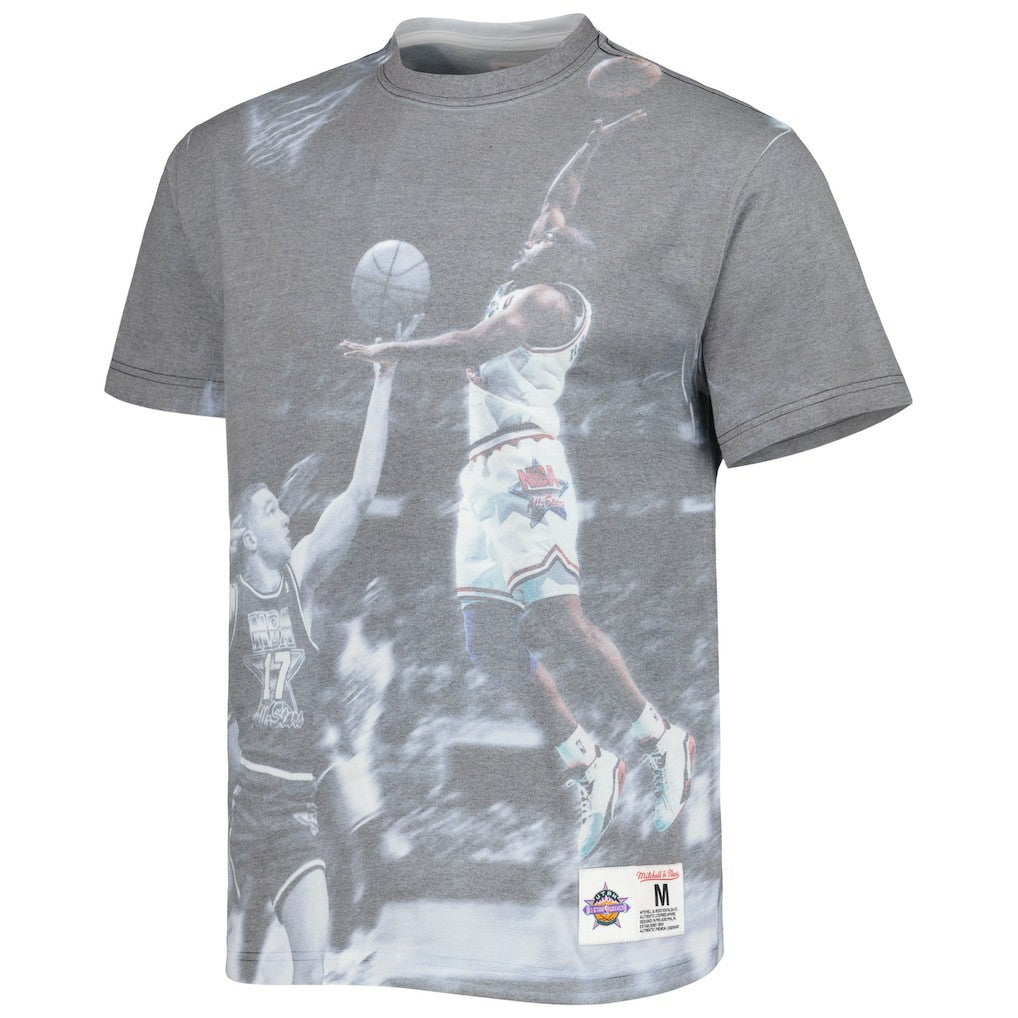 Mitchell & Ness - Golden State Warriors Above the Rim Graphic T-Shirt