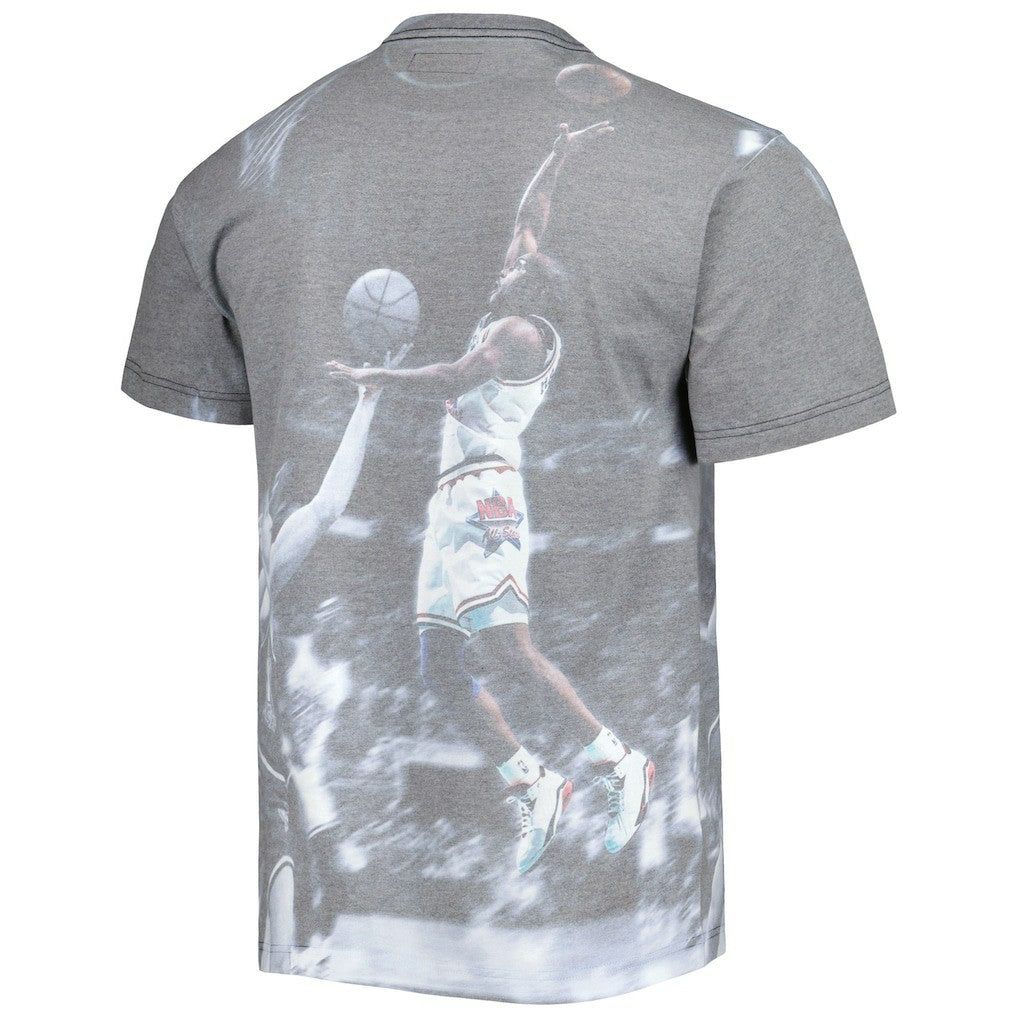 Mitchell & Ness - Golden State Warriors Above the Rim Graphic T-Shirt