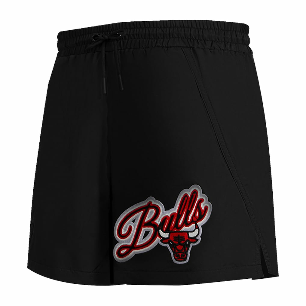 NBA - Chicago Bulls Pro Standard Women's Script Woven Shorts - Black