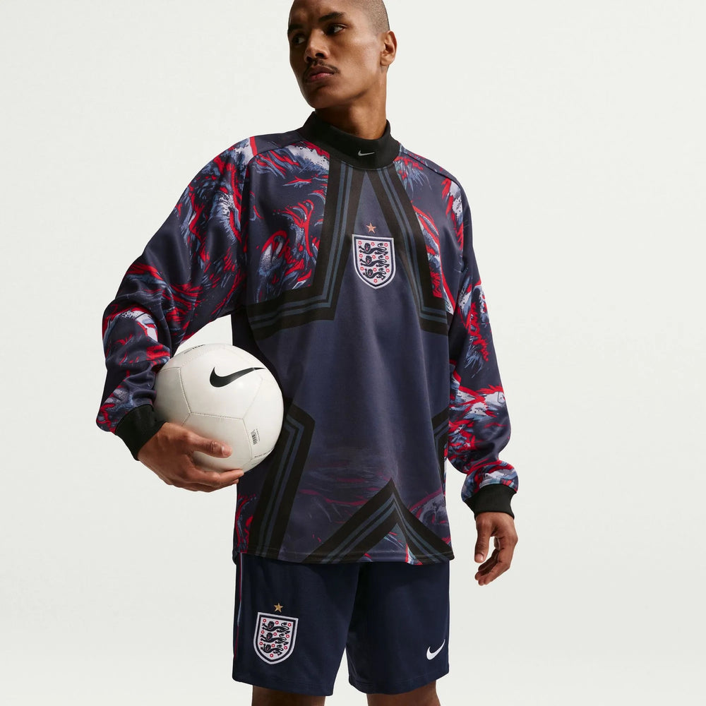2026-27 England Men's Strike KZ Shorts | Nike Sale