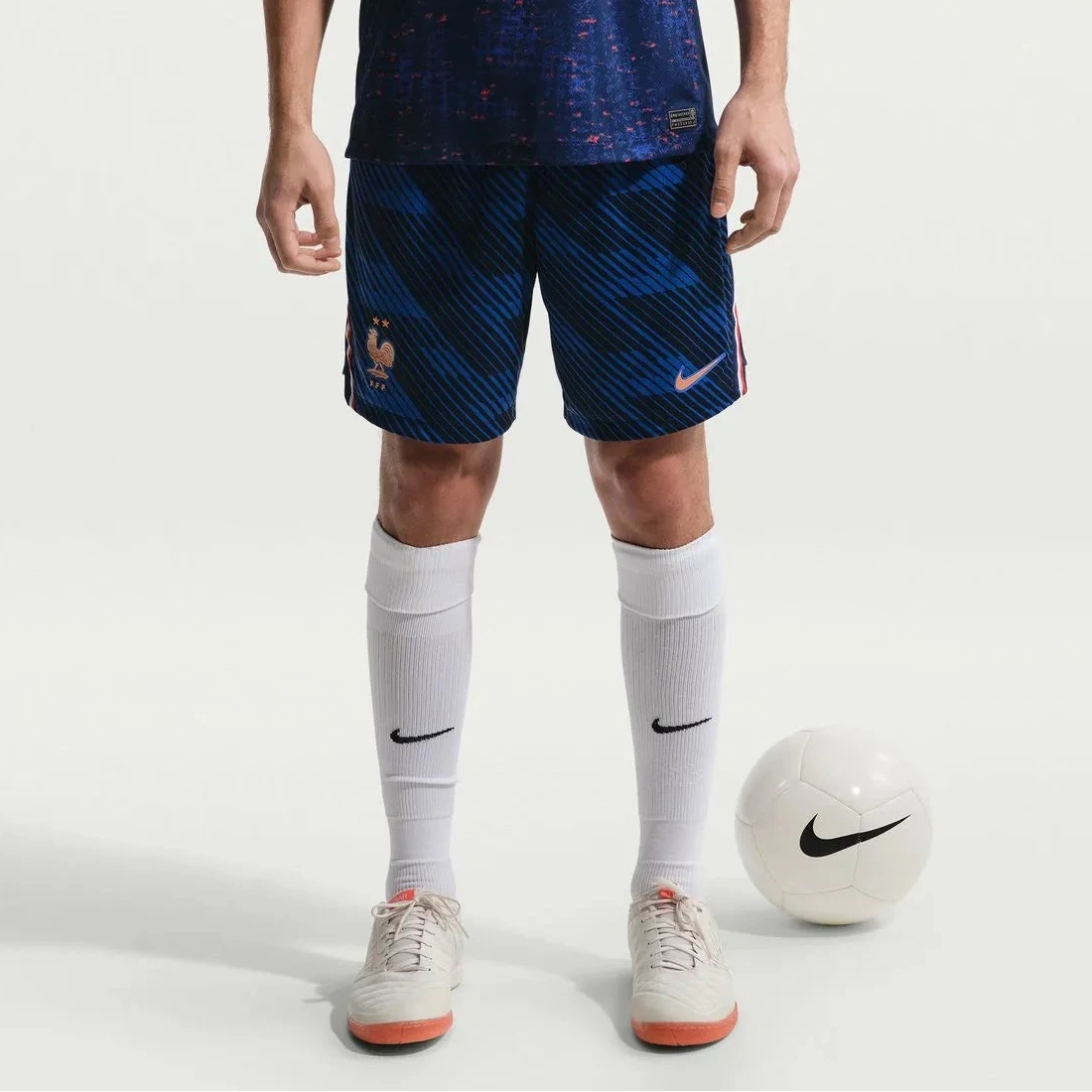 2026-27 France Men's Stadium Home Shorts | Nike Sports